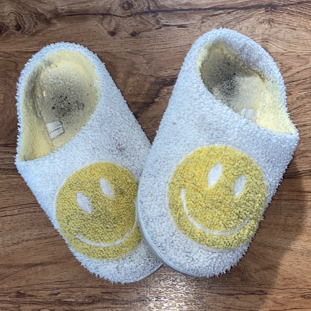 Yellow Smiley Patch Cozy White Fuzzy Slippers Heavy Wear